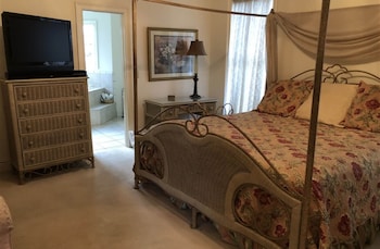 Deluxe Room (Room B)