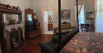 Single Room, 1 Double Bed