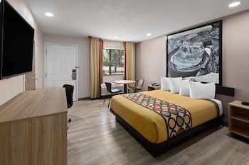 Room, 1 Queen Bed, Accessible, Non Smoking (Mobility)