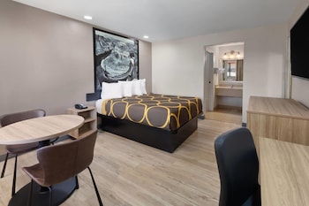 Standard Room, 1 Queen Bed