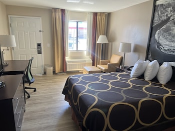 Room, 1 King Bed, Accessible, Non Smoking (Mobility)