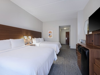 Standard Room, 2 Queen Beds, Accessible (Comm, Roll Shower)