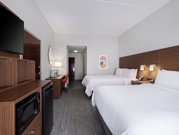 Standard Room, 2 Queen Beds, Accessible (Mobil, Tub)
