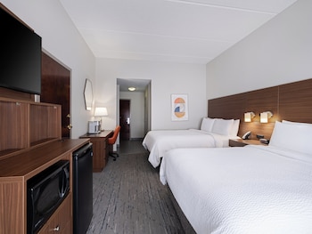 Standard Room, 2 Queen Beds, Accessible (Mobil, Tub)
