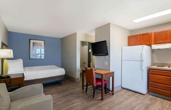 Studio, 1 Queen Bed, Non Smoking