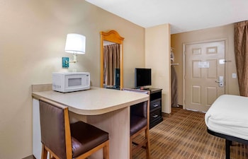 Studio, 1 Queen Bed, Non Smoking