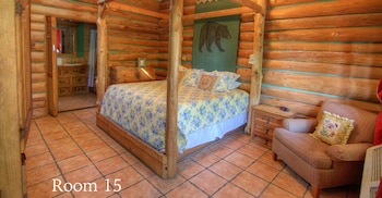 Deluxe Room, 1 King Bed, Garden View