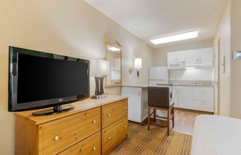 Studio, 1 Queen Bed
