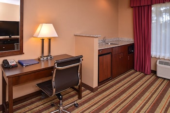Suite, 1 King Bed, Non Smoking, Jetted Tub