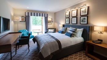 Premium Room, 1 King Bed, River View