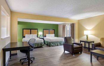 Deluxe Studio, Multiple Beds, Non Smoking