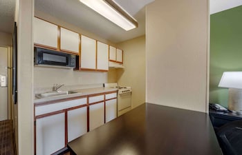 Studio, 1 Queen Bed, Non Smoking
