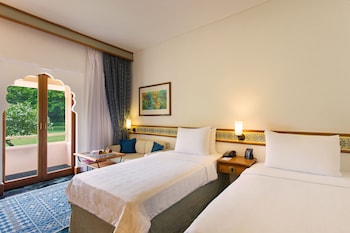 Deluxe Room, Twin Beds, Garden View