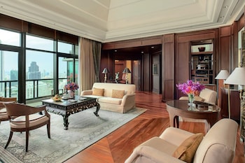 Suite (The Peninsula)