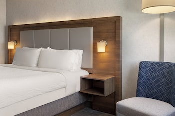 Standard Room, 1 King Bed, Balcony