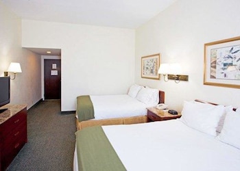 Standard Room, 2 Double Beds, Non Smoking