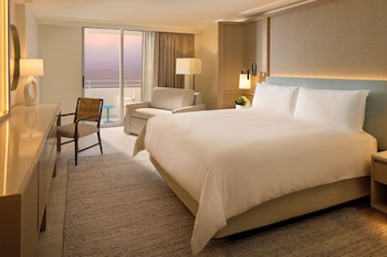 Room, 1 King Bed with Sofa bed, Balcony, Ocean View