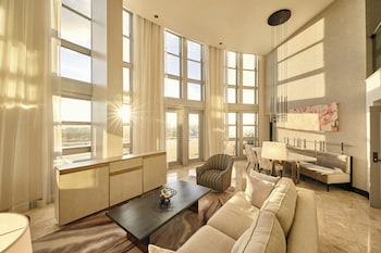 Presidential Suite, Balcony