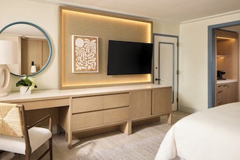 Room, 1 King Bed with Sofa bed, City View