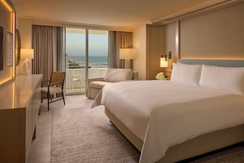 Room, 1 King Bed with Sofa bed, City View (Skyline View)