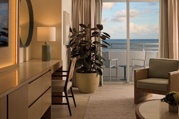 Room, 2 Double Beds, Balcony, Oceanfront
