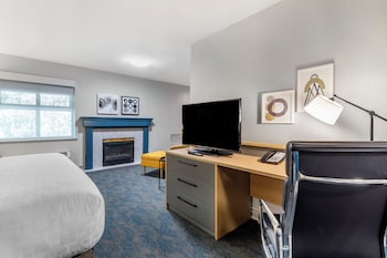 Room, 1 King Bed, Non Smoking, Hot Tub