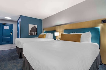 Standard Room, 2 Queen Beds, Non Smoking