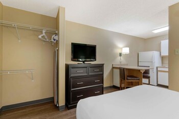 Studio, 1 Queen Bed, Non Smoking