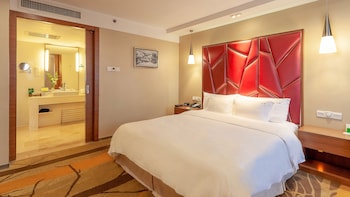 Suite, 1 King Bed, Non Smoking