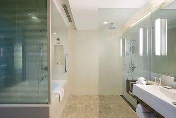 Suite, 1 Bedroom, Accessible, Club Lounge Access (Living Lounge Access)