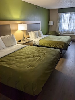 Room, 2 Queen Beds, Accessible, Non Smoking