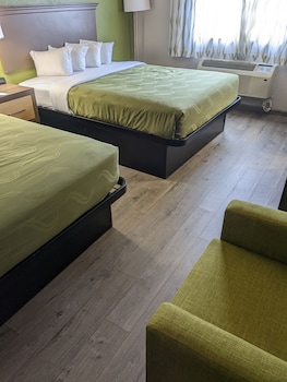 Room, 2 Queen Beds, Accessible, Non Smoking