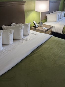 Room, 2 Queen Beds, Accessible, Non Smoking