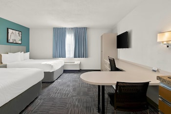 Suite, 2 Double Beds, Non Smoking