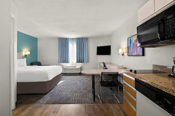 Room, 1 Queen Bed, Accessible, Non Smoking (Accessible Tub)