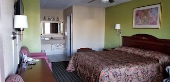 Standard Room, 1 King Bed, Non Smoking
