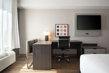 Junior Suite, 2 Queen Beds, Accessible (Roll-In Shower)