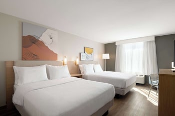 Room, 2 Queen Beds, Accessible, Bathtub (Mobility)