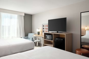 Room, 2 Queen Beds, Accessible, Bathtub (Mobility)
