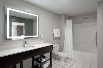 Room, 2 Queen Beds, Accessible, Bathtub (Mobility)