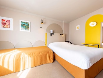 Family Room, Multiple Beds