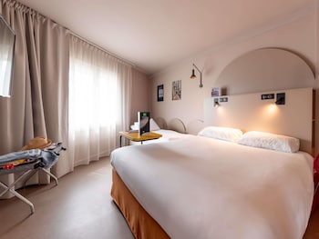 Family Room, Multiple Beds