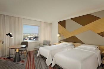 Club Room, 2 Twin Beds (View)