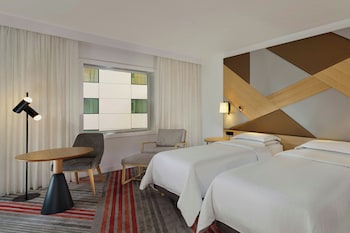 Club Room, 2 Twin Beds (View)