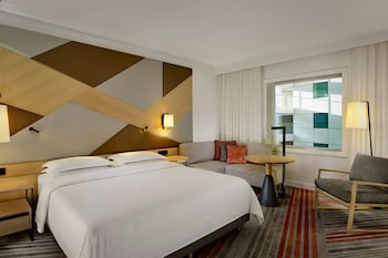 Club Room, 1 King Bed