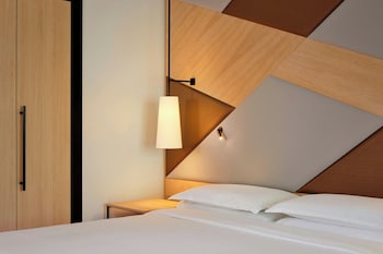 Deluxe Room, 1 King Bed (View)