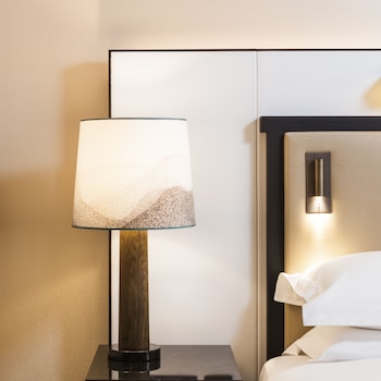 Deluxe Room, 1 King Bed