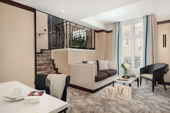 Suite, 1 King Bed (MADELEINE SUITE)
