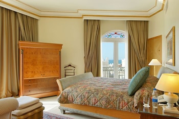 Grand, Executive Suite