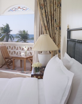 Room, 1 King Bed, Pool View